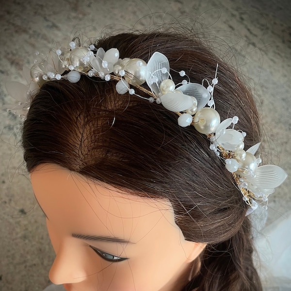 White flower & pearl bridal hair band hair crown | wedding bridal head wear | bridesmaids | boho