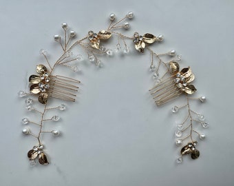 Beautiful hair vine comb with pearls, crystals and delicate gold leaves | wedding bridal hair piece | bridal hair accessory | hair jewellery