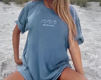 Comfort Colors, Ride the Wave, Beach Shirt, Beach T-Shirt, Summer T-Shirt, Summer Shirt, Oversized Summer Shirt, Oversized Aesthetic,