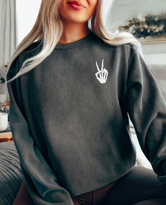 Comfort Colors, Skeleton Sweatshirt, Skeleton Crewneck, Halloween Sweatshirt, Halloween Crewneck, Skeleton Shirt, Halloween Shirt