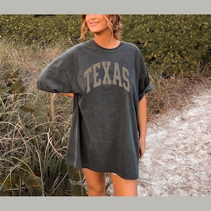 Texas Shirt, Texas Gift, Texas Tshirt, Trendy Texas Shirt, Gift for Texan, Women&#39;s Texas Shirt, Texas Shirts, Texas Gifts, Texas Tshirts