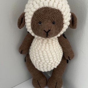 Crochet pattern-PDF Lillian the Lamb image 1