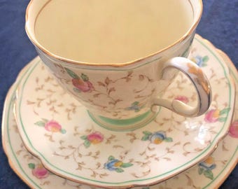Vintage PARAGON By Appointment Fine Bone China Tea Cup/ Saucer/Cake plate-England