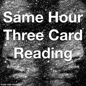 Lectura de tarot de tres cartas a la misma hora