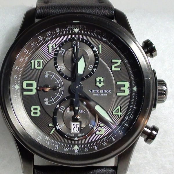 Stunning Circa 2010 Victorinox Swiss Army "Infantry Vintage" Automatic Chronograph Date Swiss Watch
