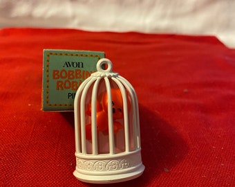 Avon Vintage Bobbin Robin Pin