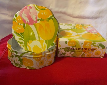 Vintage Avon Burst of Spring Beauty Dust Container w/ Box – Floral Vanity Powder Jar 1970s