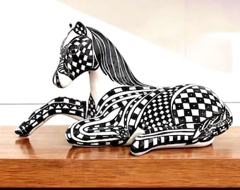 Artisan Iznik Dream: Hand-Painted Ceramic Horse - Unique Ottoman Art Decor, Collectible Figurine