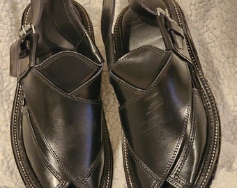 Handmade Leather Peshawari Chappal for Men: Traditional Curved Sole Sandals