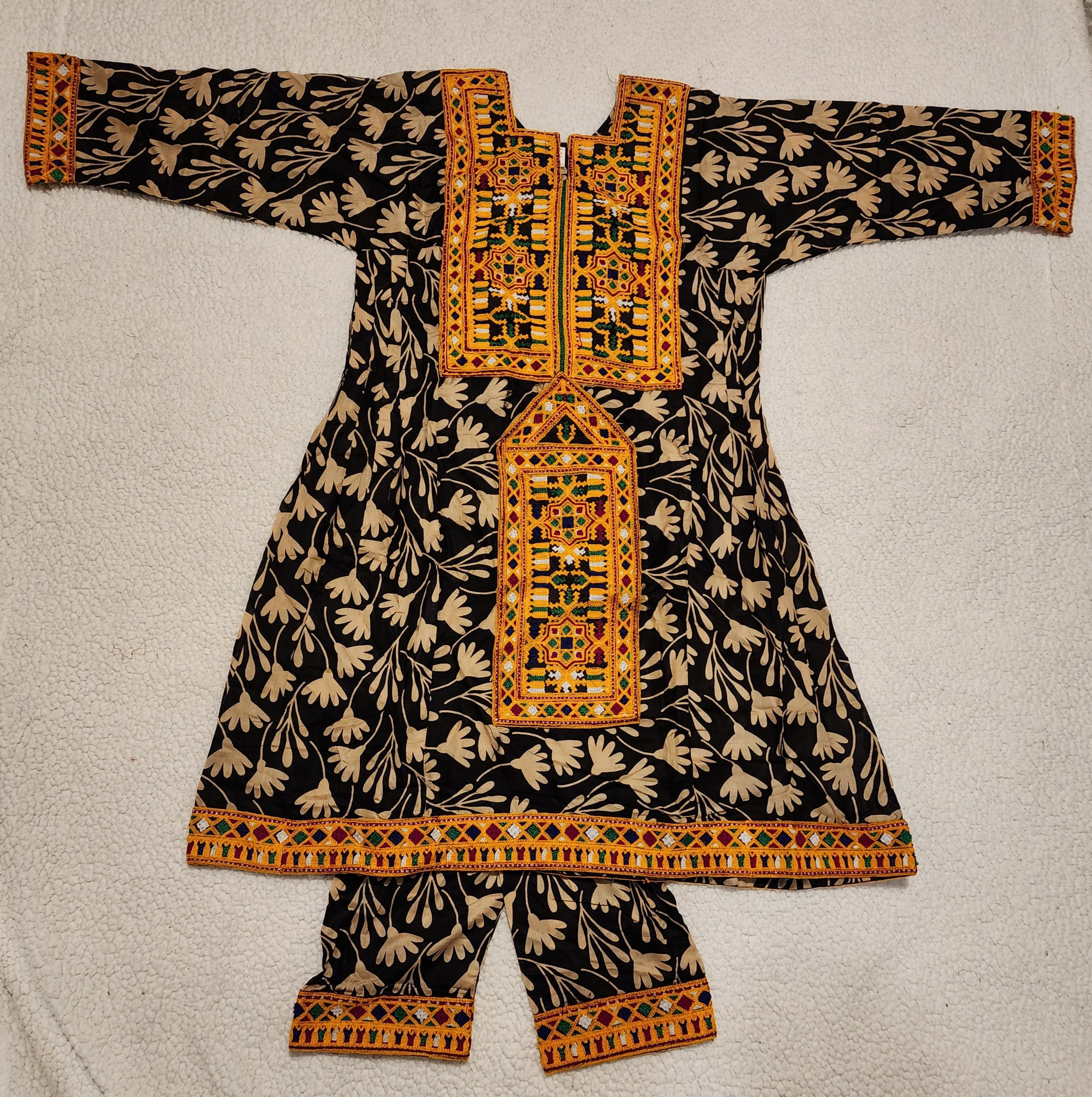 new balochi dress designs Balochi sumbo dress design