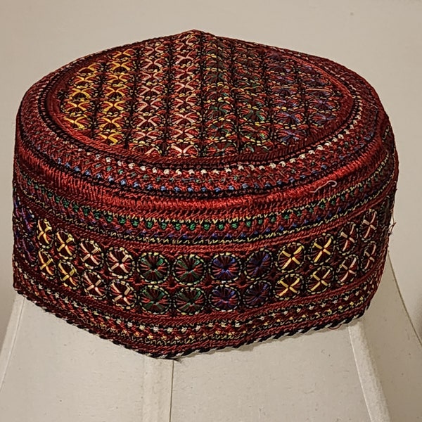 Silk thread traditional embroided round cap for men/women. Size 22 & 22.5 inches round. Free shipping throughout U.S