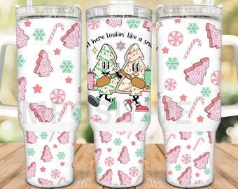 Envoltorio para vaso de 40 oz con diseño navideño de árbol de Navidad: Diseño festivo rosa (PNG)