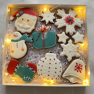 Christmas Gingerbread Cookies Gift Box, Custom Made Sweet Treat, New Year Edible Present