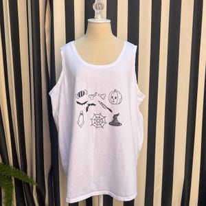 Spooky Season handprinted tanktop