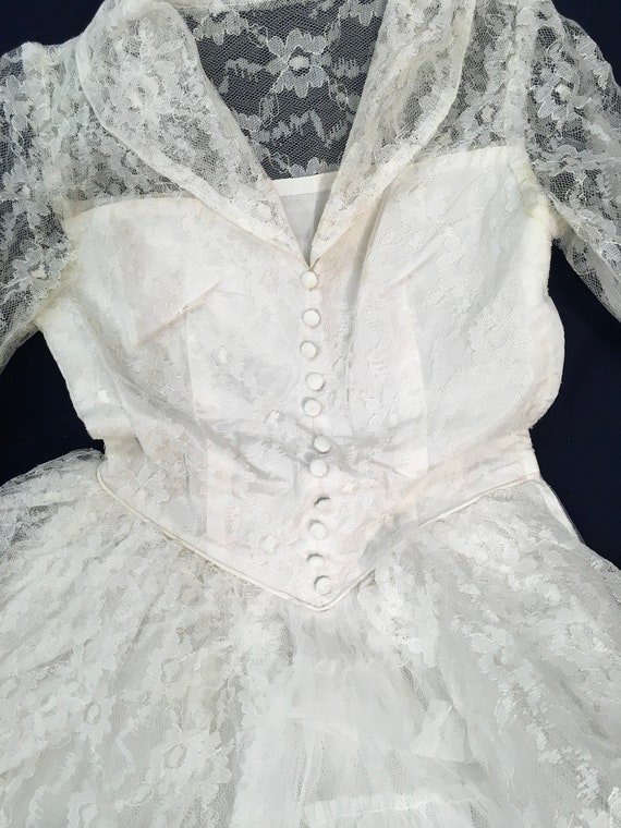 Vintage Handmade Wedding Dress.  L 641 - image 4