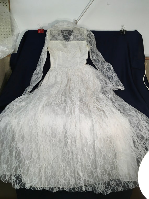 Vintage Handmade Wedding Dress.  L 641 - image 6