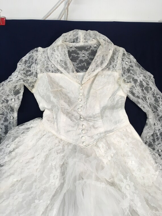 Vintage Handmade Wedding Dress.  L 641 - image 2
