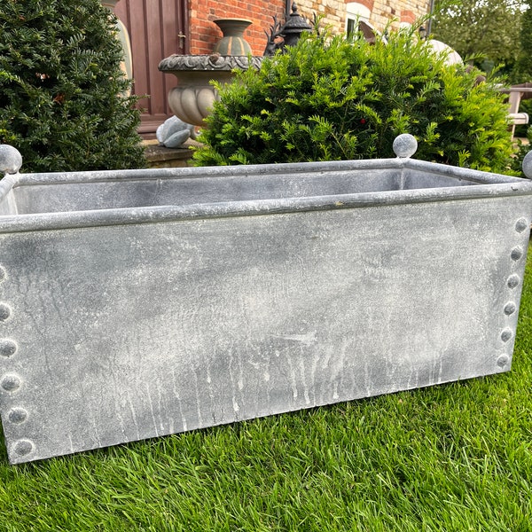 Galvanised Planter - Zinc planter