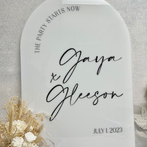 Welcome Seating Chart in Acrylic Arch