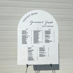 Acryl Bogen Sitzplan Schild, Benutzerdefinierter Sitzplan für die Hochzeit