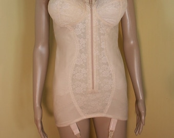 Vintage Lingerie 1940s French Import NETTY Peach Ribbed Rayon Cotton  Unlined Bra, Decorative Front Panel, Ribbon Straps, 30/32A, PRISTINE 