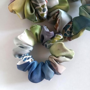 Small Size Painted Silk Scrunchie - 100% Mulberry Silk Scrunchie - Luxury OOAK Hair Accessory