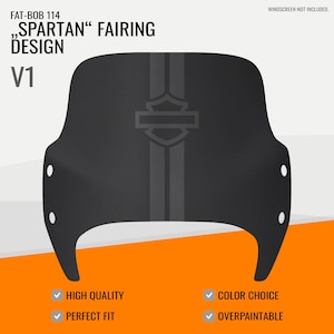 Könnte beinhalten: Schwarze Motorradverkleidung mit einem Harley Davidson Logo und zwei grauen Streifen. Der Text "SPARTAN" FAIRING DESIGN V1 ist oben im Bild sichtbar. Der Text "HIGH QUALITY", "PERFECT FIT", "COLOR CHOICE" und "OVERPAINTABLE" ist unten im Bild sichtbar.