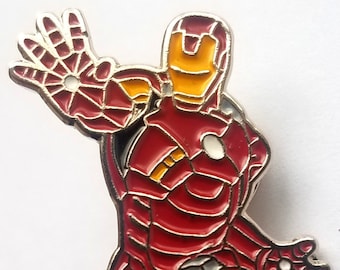 set of 10 Pin Badge Brooch Iron Man Hulk Thor etc Superheros UK PVC