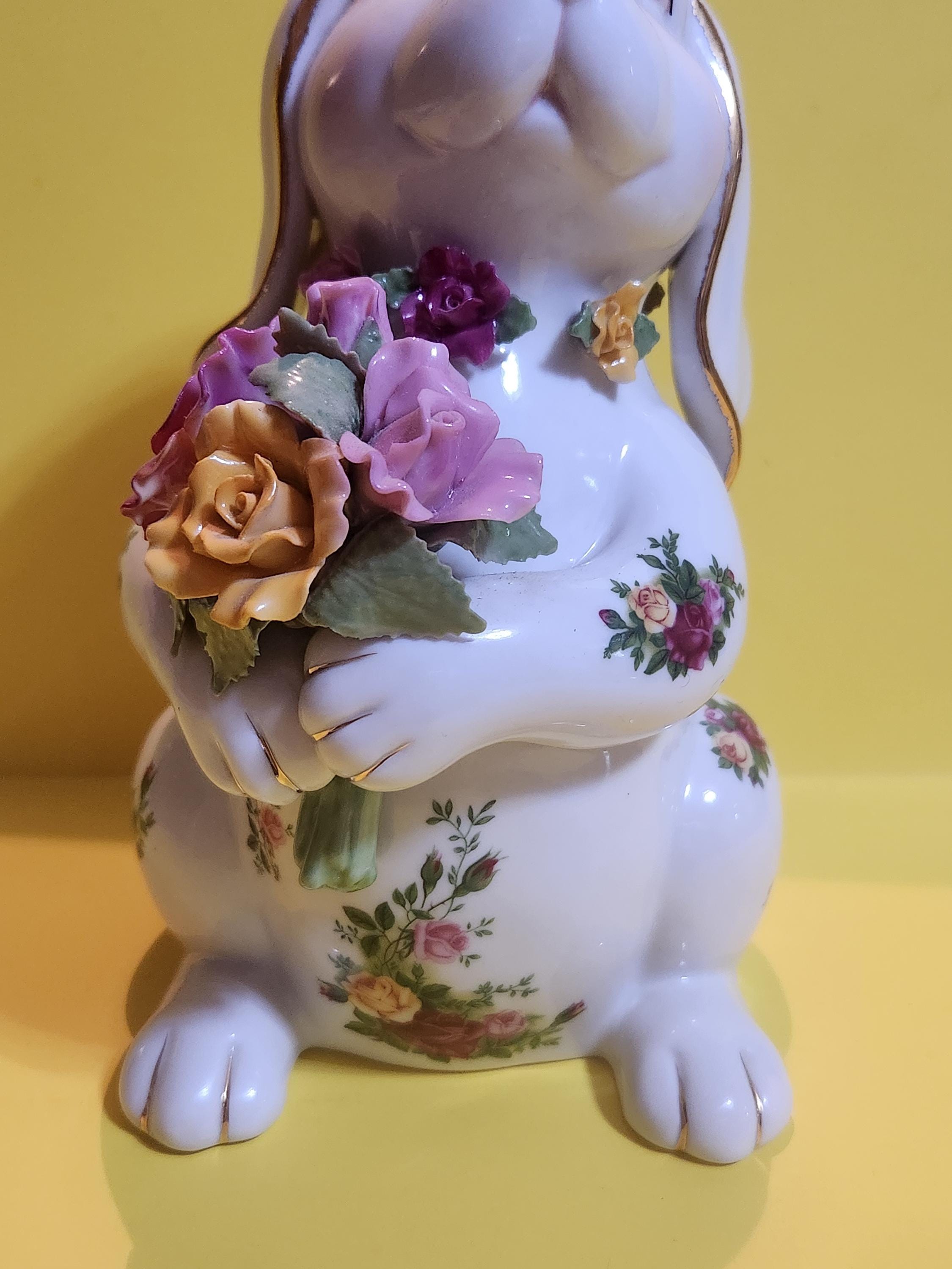 Royal Albert Old Country Roses Bunny Figurine W/24 Carat Gold Trim