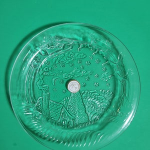 Crystal Clear Glass Dish Featuring Santa Claus Flying Over a House, Made in Indonesia  **Free Shipping**