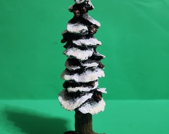 Department 56, The Heritage Village Collection North Pole Series, 8" Village Pole Pine Tree in Original Box  **Free Shipping**