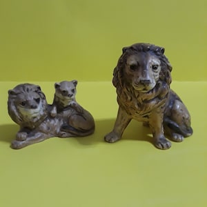 UCTCI Ceramic/Porcelan Lion Family Set of 2 Figurines, Made in Japan  **Free Shipping**