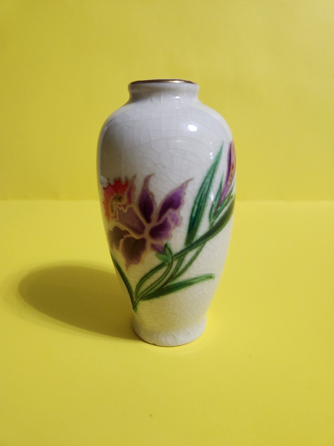 Ceramic/porcelain Homco Mini Bud Vase Featuring a Daffodil Floral