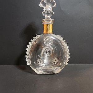 Louis XIII Remy Martin Cognac Baccarat Crystal Decanter with Fleur De Lis Topper, Made in France  **Free Shipping**