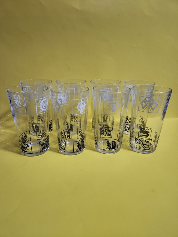 Set of Nautical Glasses Featuring Black and White Nautical