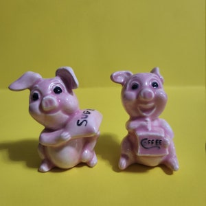 Set of 2 Ceramic/Porcelain Pink Pig Figurines, One Holding Coffe and the Other One Holding Sugar  **Free Shipping**