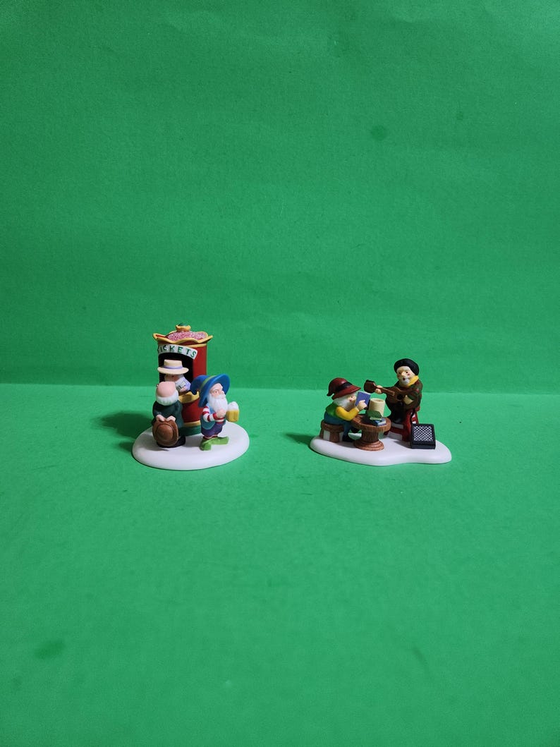 Department 56 North Pole Series Just A Cup Of Joe & Two For The Show - Thumbnail 3