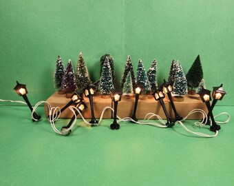 Conjunto de farolas y árboles para un pueblo navideño (Set 100)