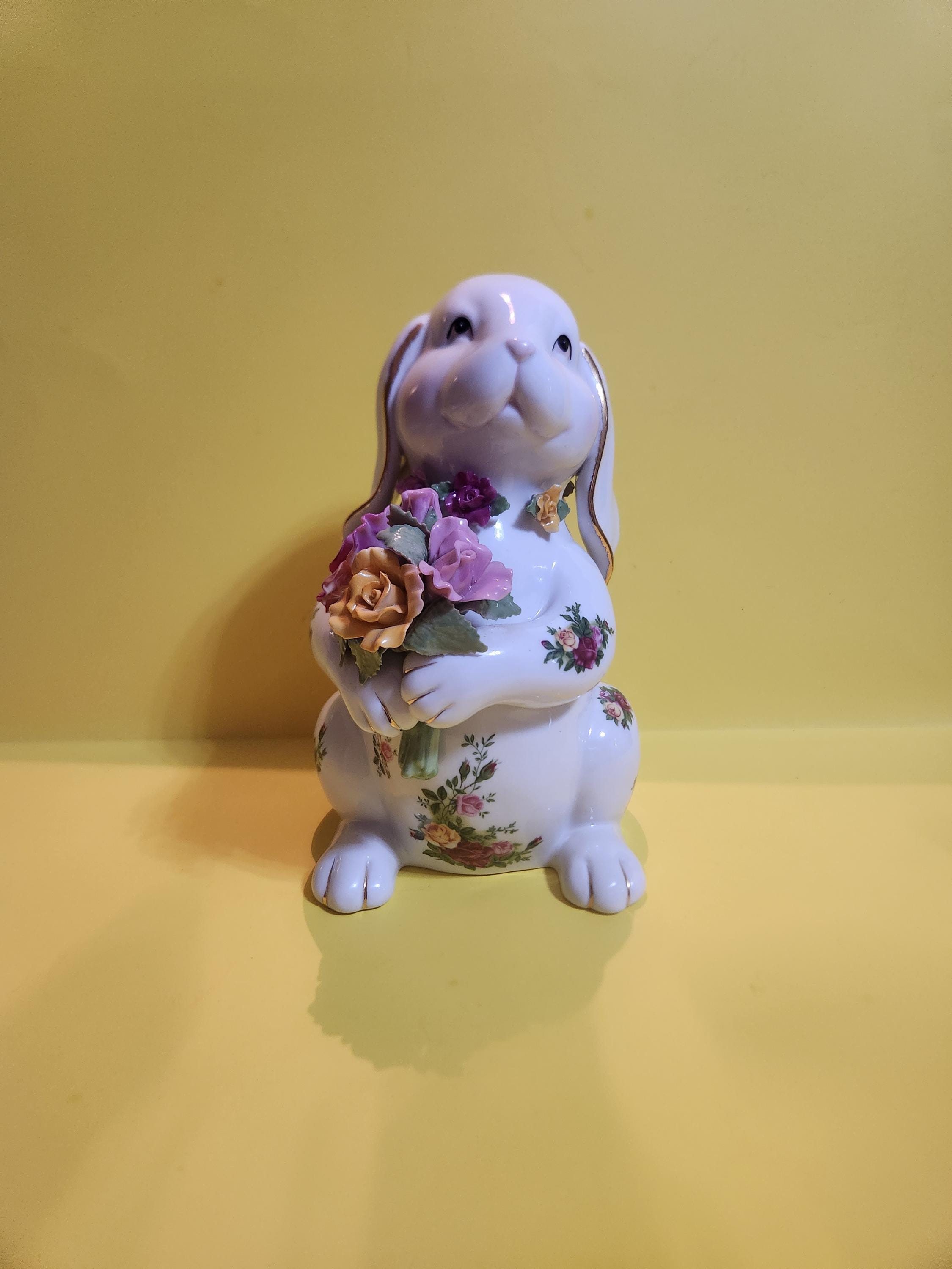 Royal Albert Old Country Roses Bunny Figurine W/24 Carat Gold Trim