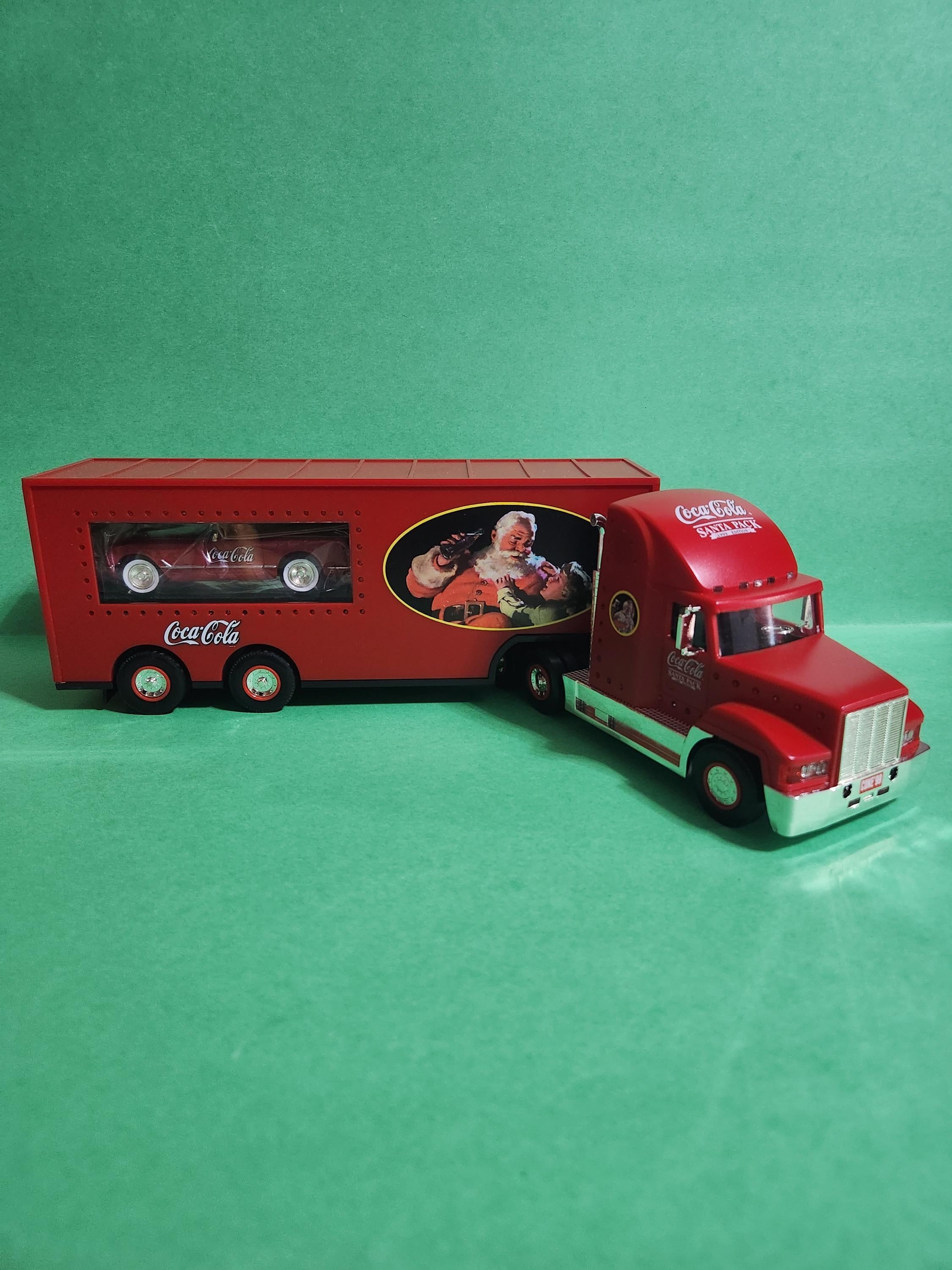 Coca-cola 1999 Holiday Classic Carrier With Battery Operated