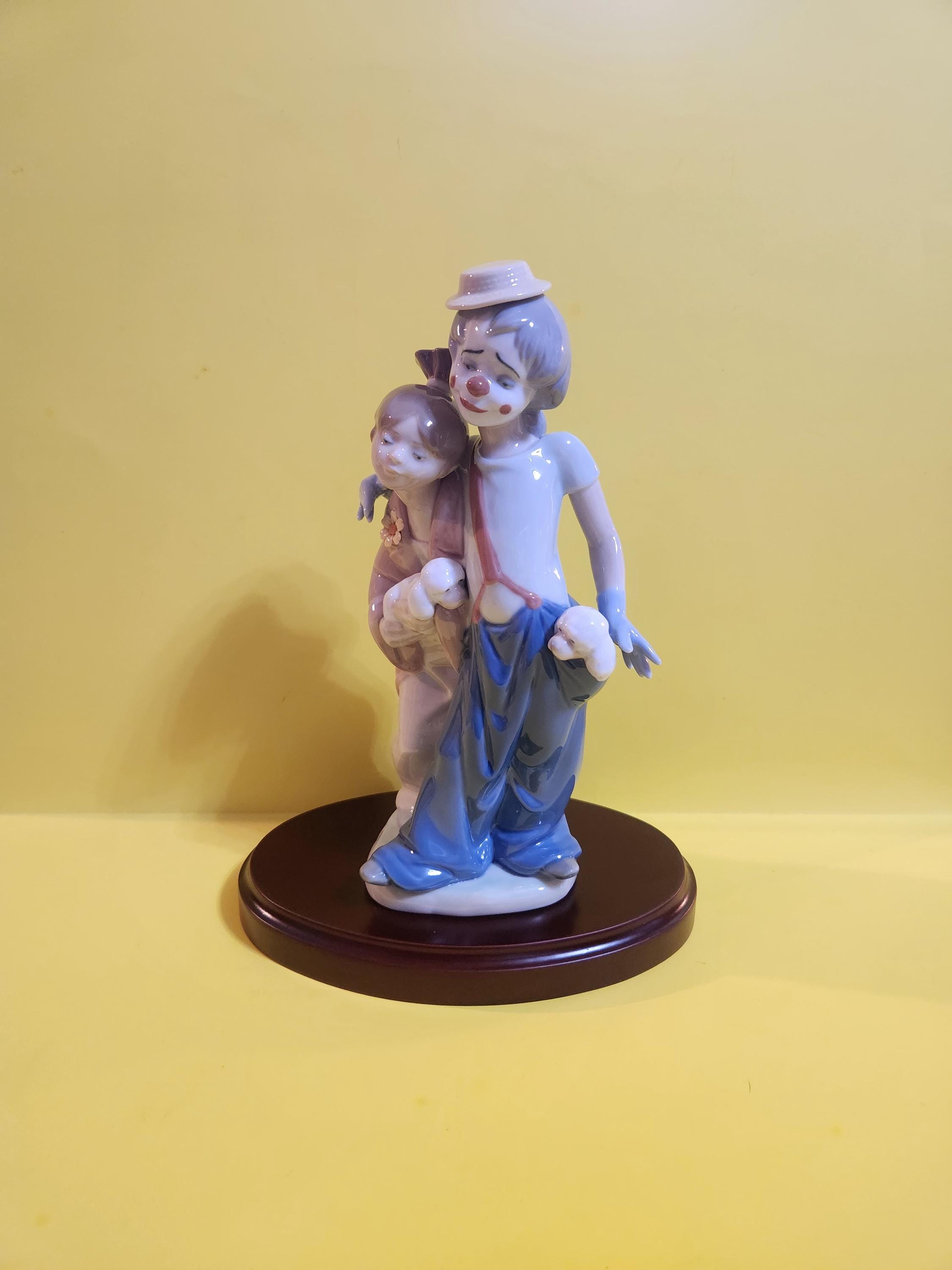 リヤドロ LLADRO FIGURINE #7686 “PALS FOREVER” - NEW IN ORIGINAL BOX
