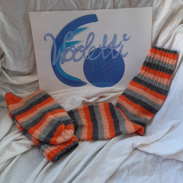Wunderschöne, selbstgestrickte Socken, Größe 38/39, Orange, Grautöne