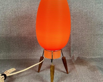 Original Mid Century Beehive Lamp. No damage, works great!  NOT 3D PRINTED!