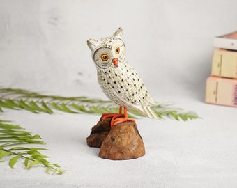 Bemalte Eulenfigur, Eulenstatue, bunter Vogel, Holzschnitzerei, handbemalt, Vogelfigur, Wohnkultur, Weihnachtsgeschenk, Geschenk für Schwester