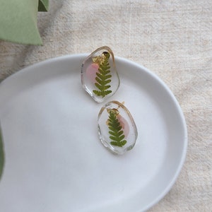 Pendientes de resina y flores secas| Creación artesanal hecha a mano | muy ligero | idea de regalo para mujeres