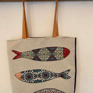 Tote bag