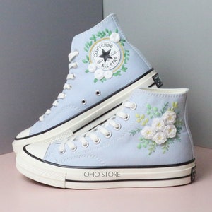 Custom embroidery converse high tops/ Flower embroidered converse shoes / Converse sneakers embroidered with roses for the bride