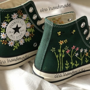 Custom embroidery converse sneakers/Flower and bees embroidered shoes/Custom converse high tops embroidered flower/Birthday gift for her