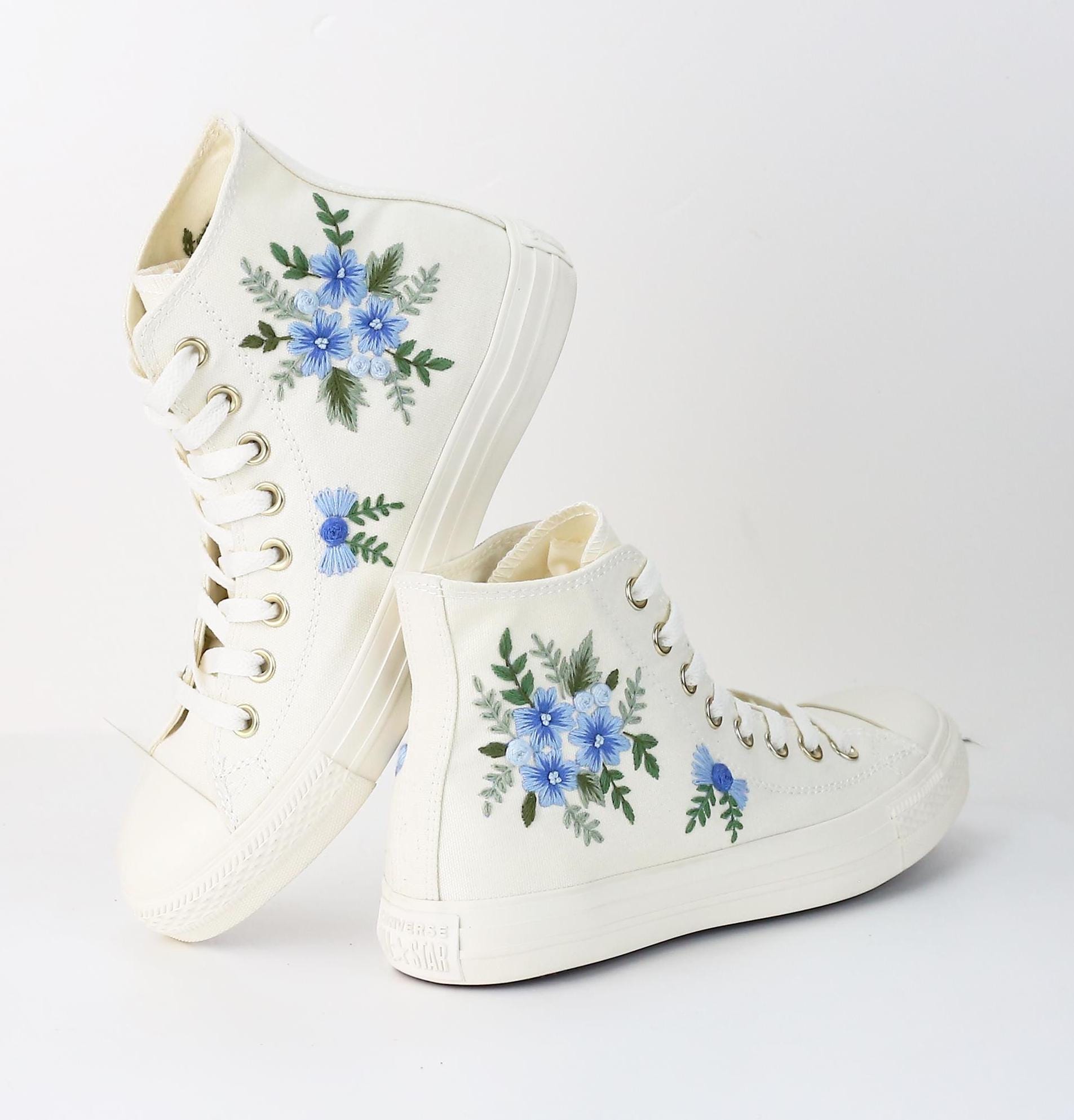 Blue Flower Embroidered Wedding Shoes, Hand Embroidered Bride Shoes, Bridesmaids Flowers Embroidered Converse, Personalized Wedding Converse