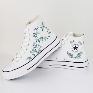 Embroidered Wedding Converse Platform, Custom Bridal Sneakers, Hand Embroidered Bride Shoes, Unique Wedding Shoes for Bride, Gift for Her